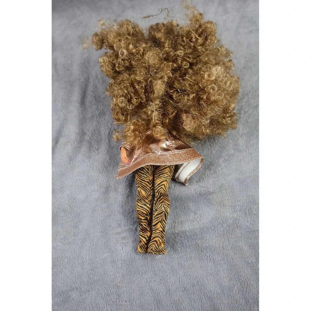LOL Surprise Fashion‎ Doll Curly Blonde Hair Gold Jacket Tiger Pants MGA Toy